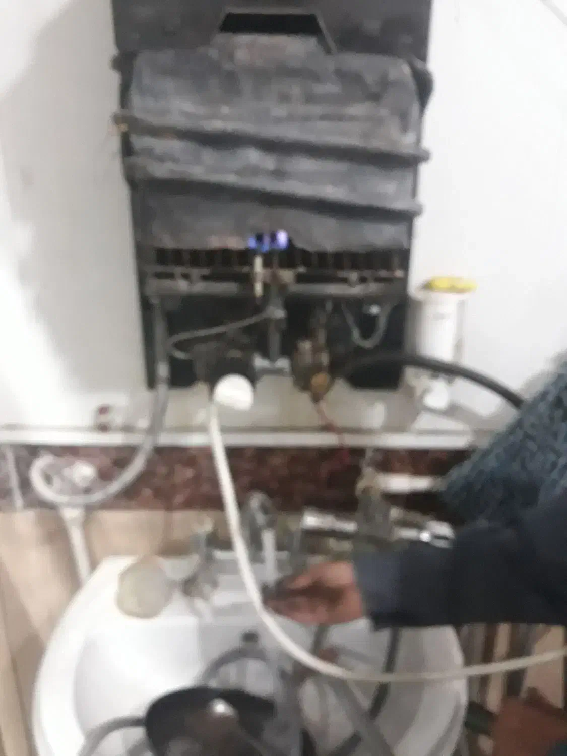 دیواری کپسولی|آبگرمکن، پکیج، شوفاژ|سبزوار, قائم|دیوار