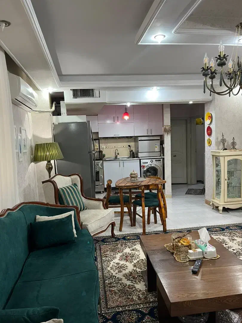 آپارتمان66 متری2خواب فول امکانات غرق نور خوش نقشه