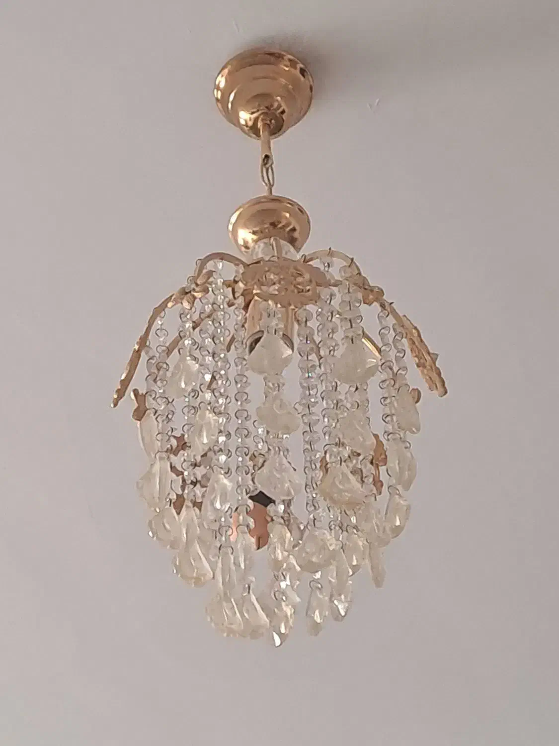 لوستر|لوستر و چراغ آویز|قم, ژاندارمها|دیوار