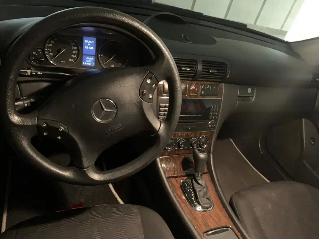 بنز c180 کلکسیونی بدون رنگ کارکرد 84 هزار|خودرو سواری و وانت|تهران, اختیاریه|دیوار