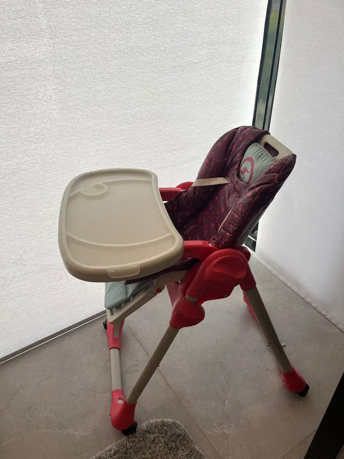 صندلی غذا کودک|تخت و صندلی بچه|ساری, |دیوار