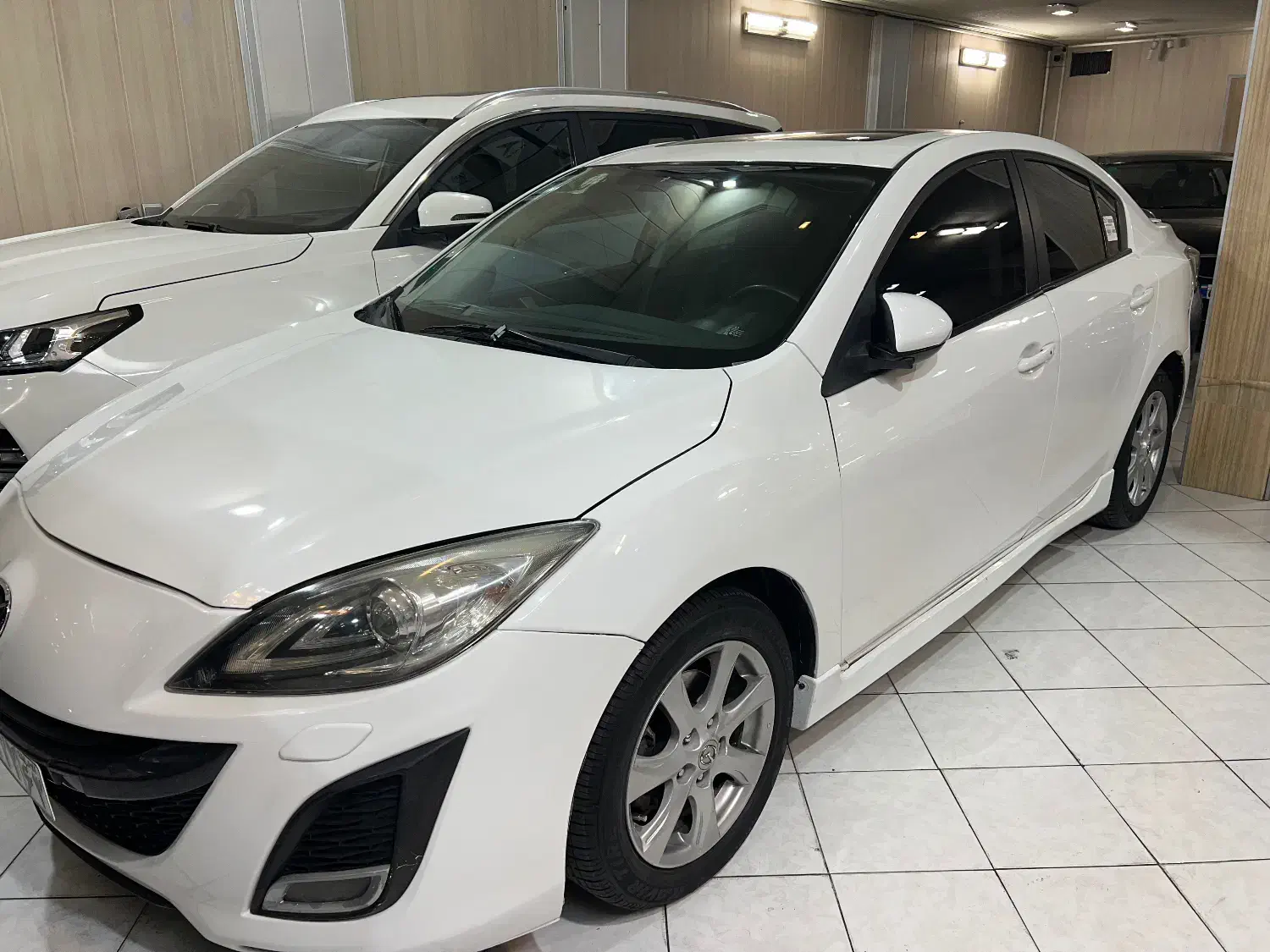 مزدا ۳ نیو مدل ۱۳۹۰ رنگدار فنی در حد|خودرو سواری و وانت|شیراز, سینما سعدی|دیوار