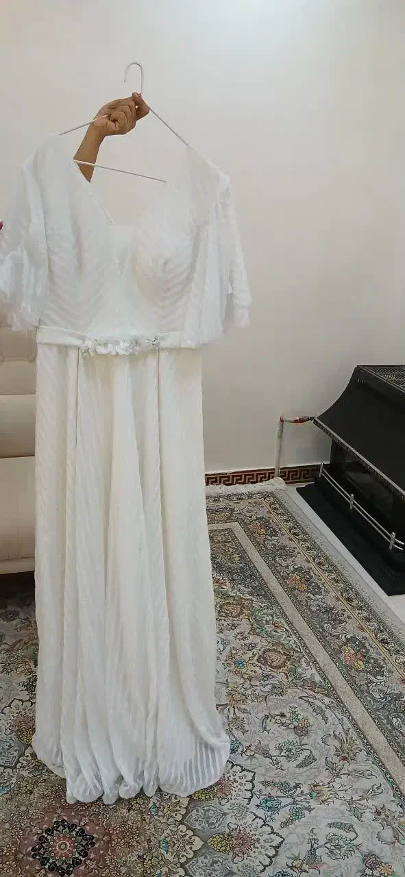 لباسهای زیبا ونو|لباس|بابل, |دیوار