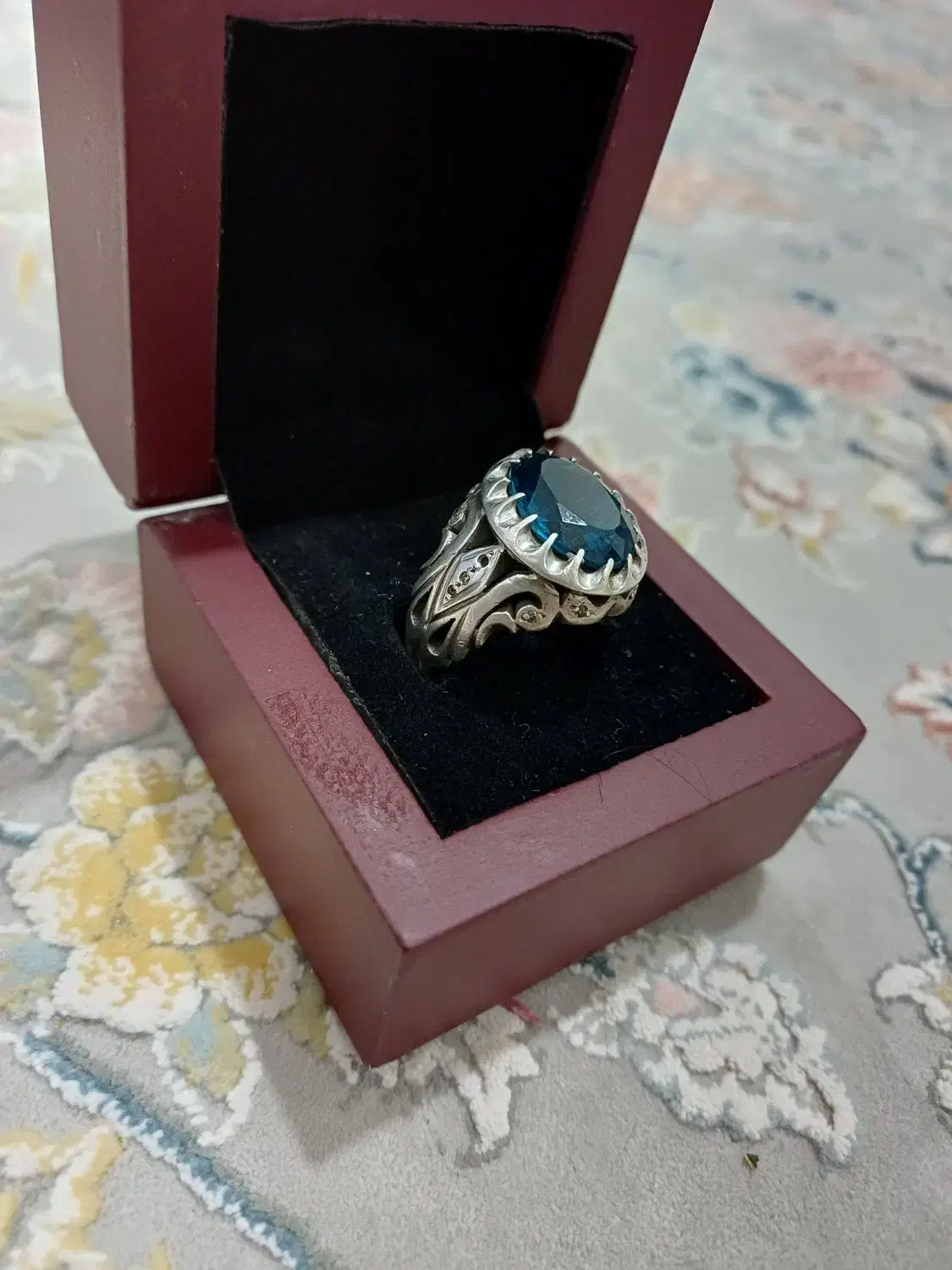 توپاز لندن|جواهرات|چهارباغ, |دیوار