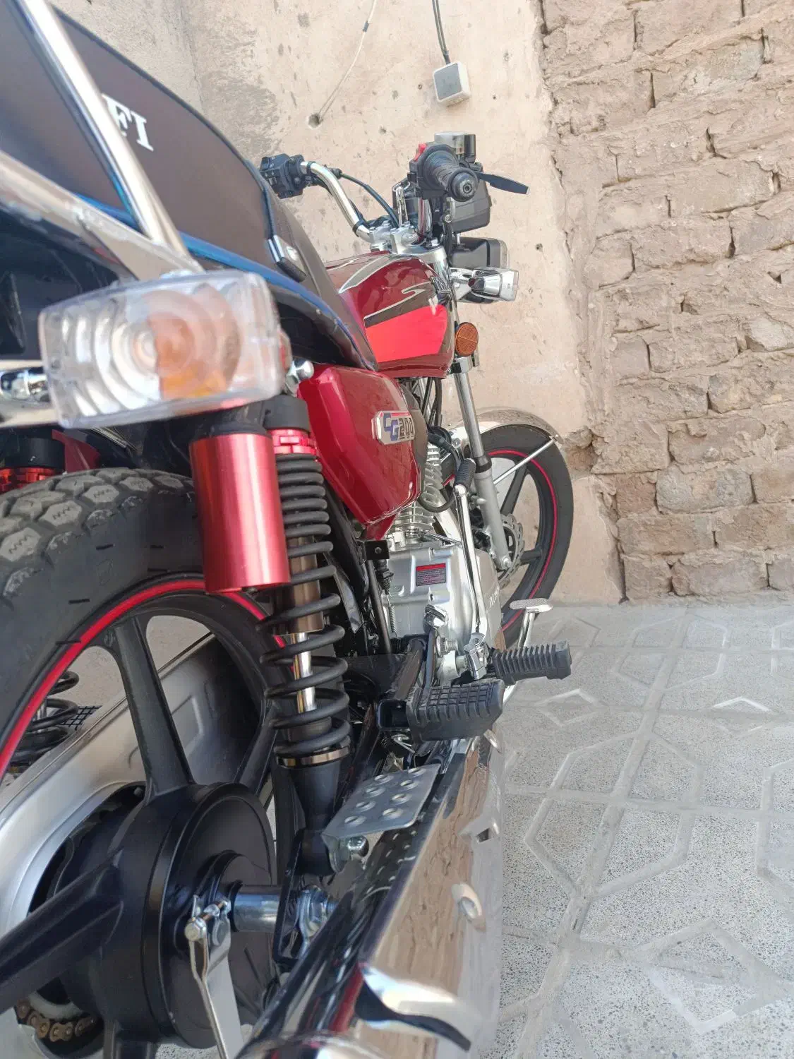 تیز پر 200 مدل 404|موتورسیکلت|پائین جام, |دیوار