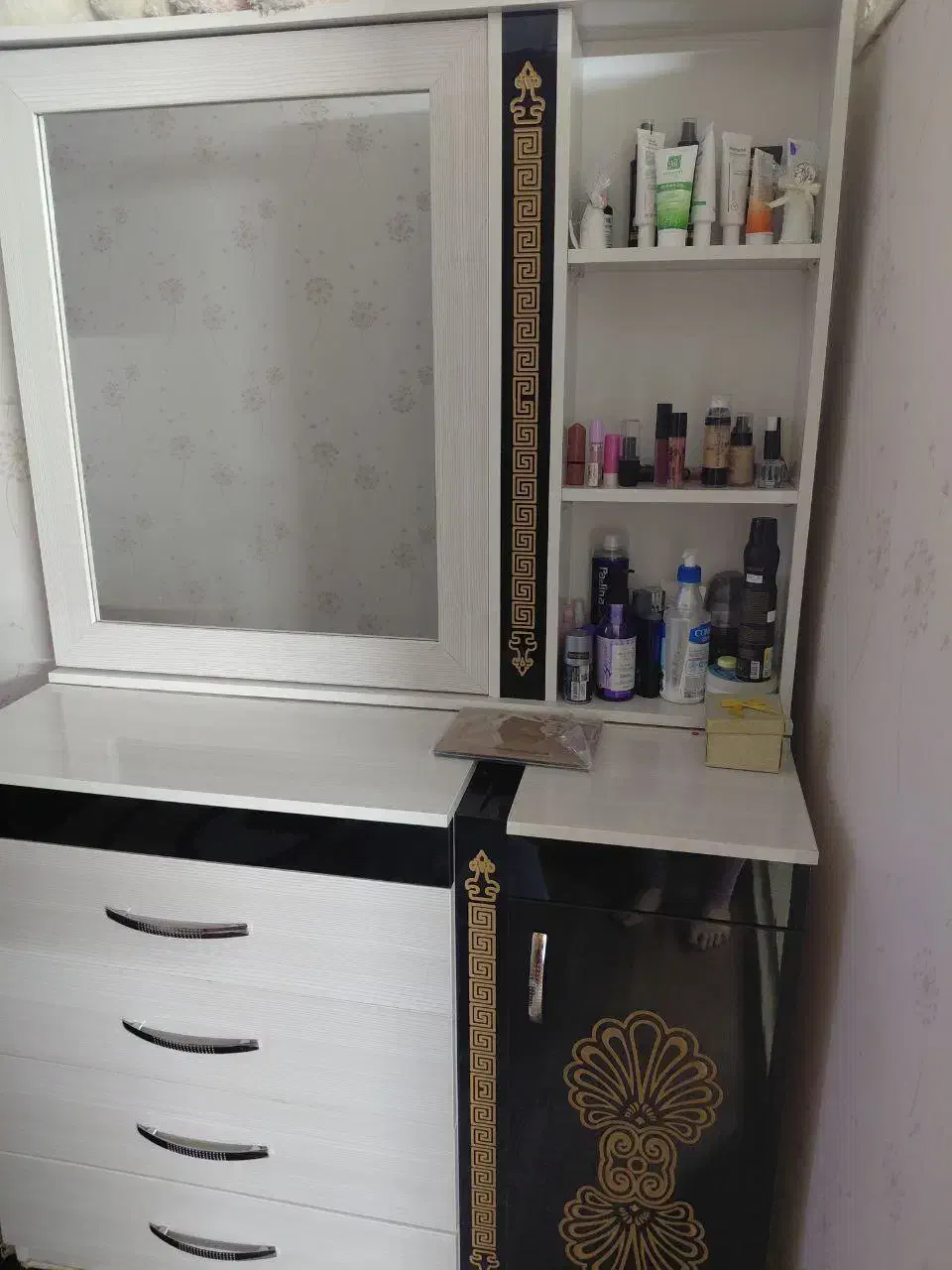 بوفه و درآور و جاکفشی|جاکفشی، کمد، دراور|سبزوار, فقیه سبزواری|دیوار