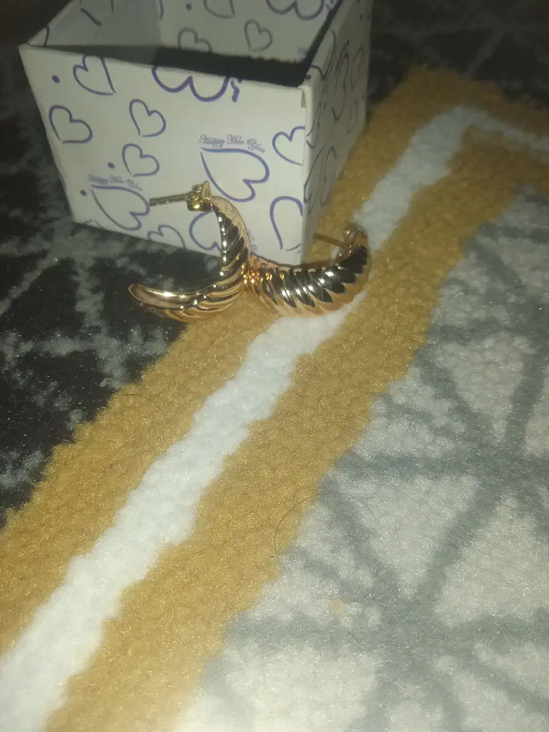 گوشواره ژوپینگ نونو|بدلیجات|تربت جام, پارک جنگلی|دیوار