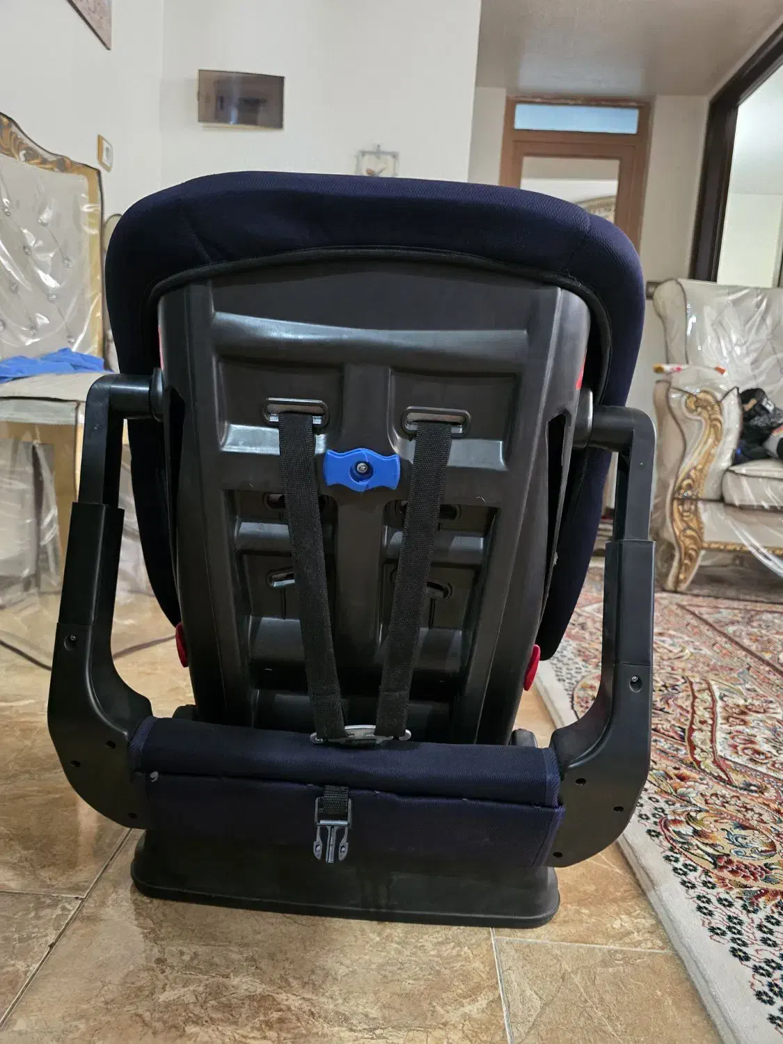 صندلی ماشین|تخت و صندلی بچه|شاهین‌شهر, دهخدا|دیوار