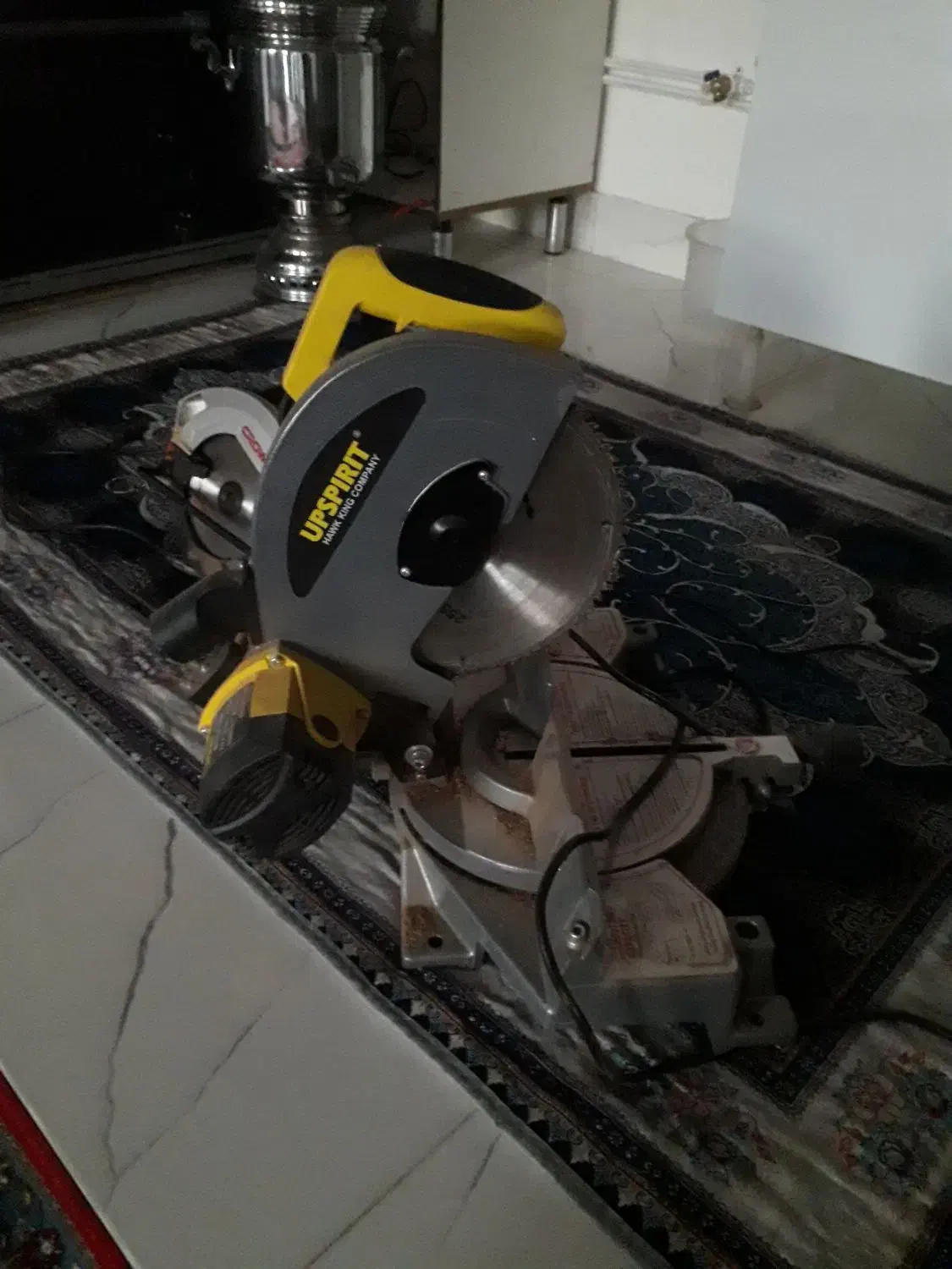 فارسی بر|ابزارآلات|اهر, |دیوار