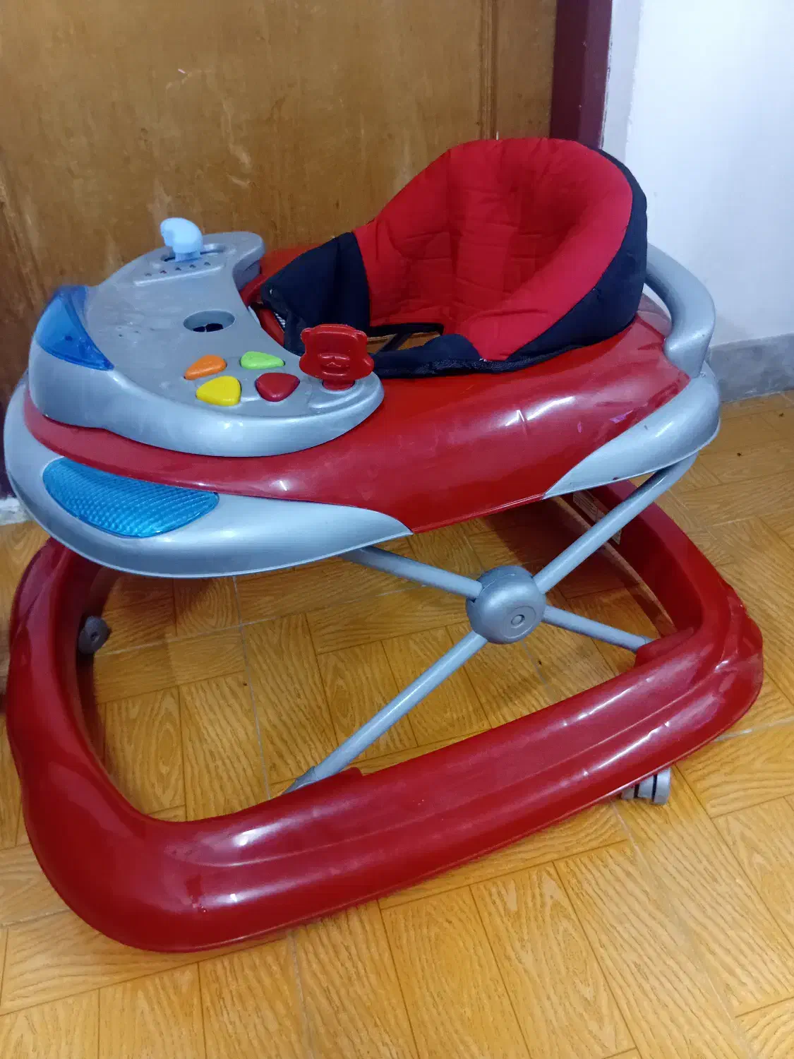 رورئک|کالسکه و لوازم جانبی|صومعهسرا, |دیوار