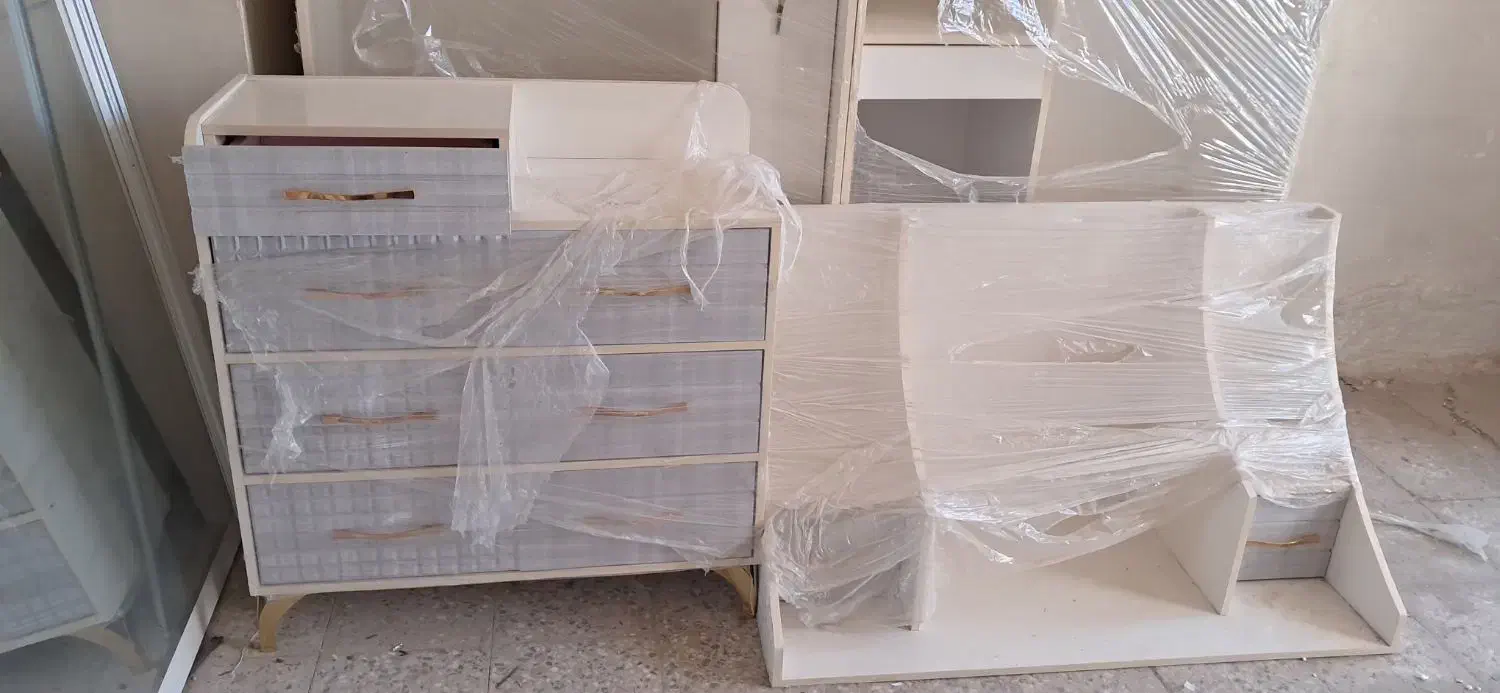 سرویس عروس کمد لباس ،میز آرایش ،دراور ،نونو|تخت و سرویس خواب|خمینی‌شهر, |دیوار