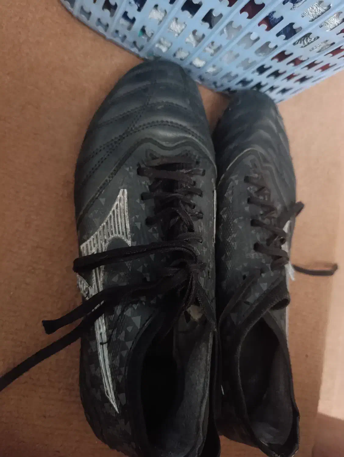 کفش فوتبال آدیداس میزانو|کیف، کفش، کمربند|شیراز, محراب|دیوار