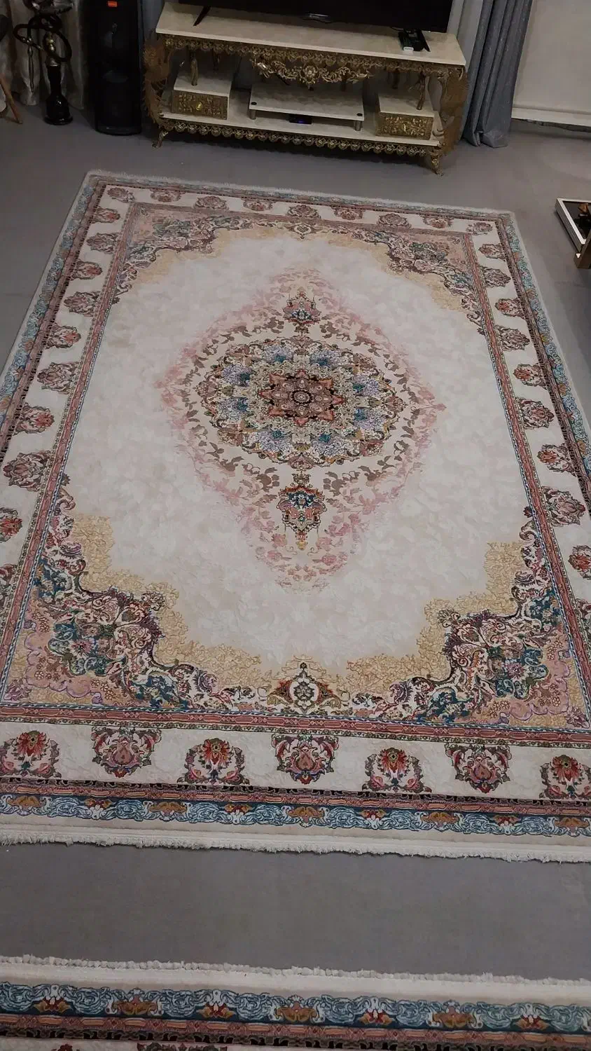 دو عدد فرش ۶متری جدید فروش فوری به علت کمبود جا|فرش|نسیم‌شهر, |دیوار