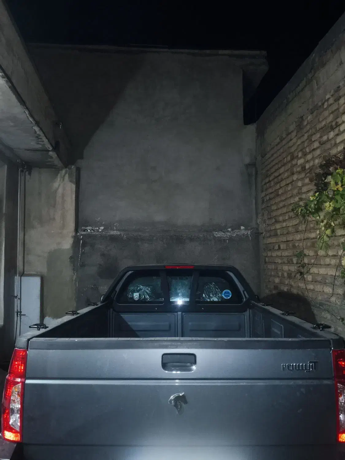 آریسان 2 مدل1404 خشک مانیتور، دوربین دنده عقب|خودرو سواری و وانت|کرمانشاه, |دیوار