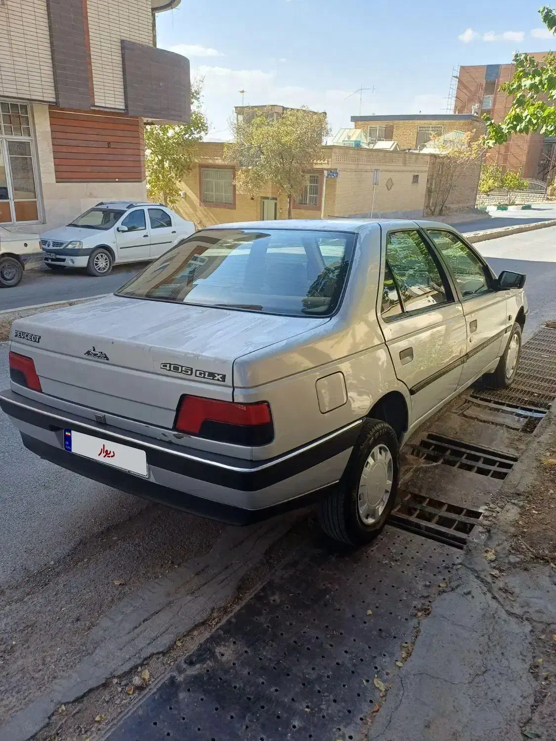 پژو 405 مدل90  تمیز و کم کار|خودرو سواری و وانت|شهرکرد, |دیوار