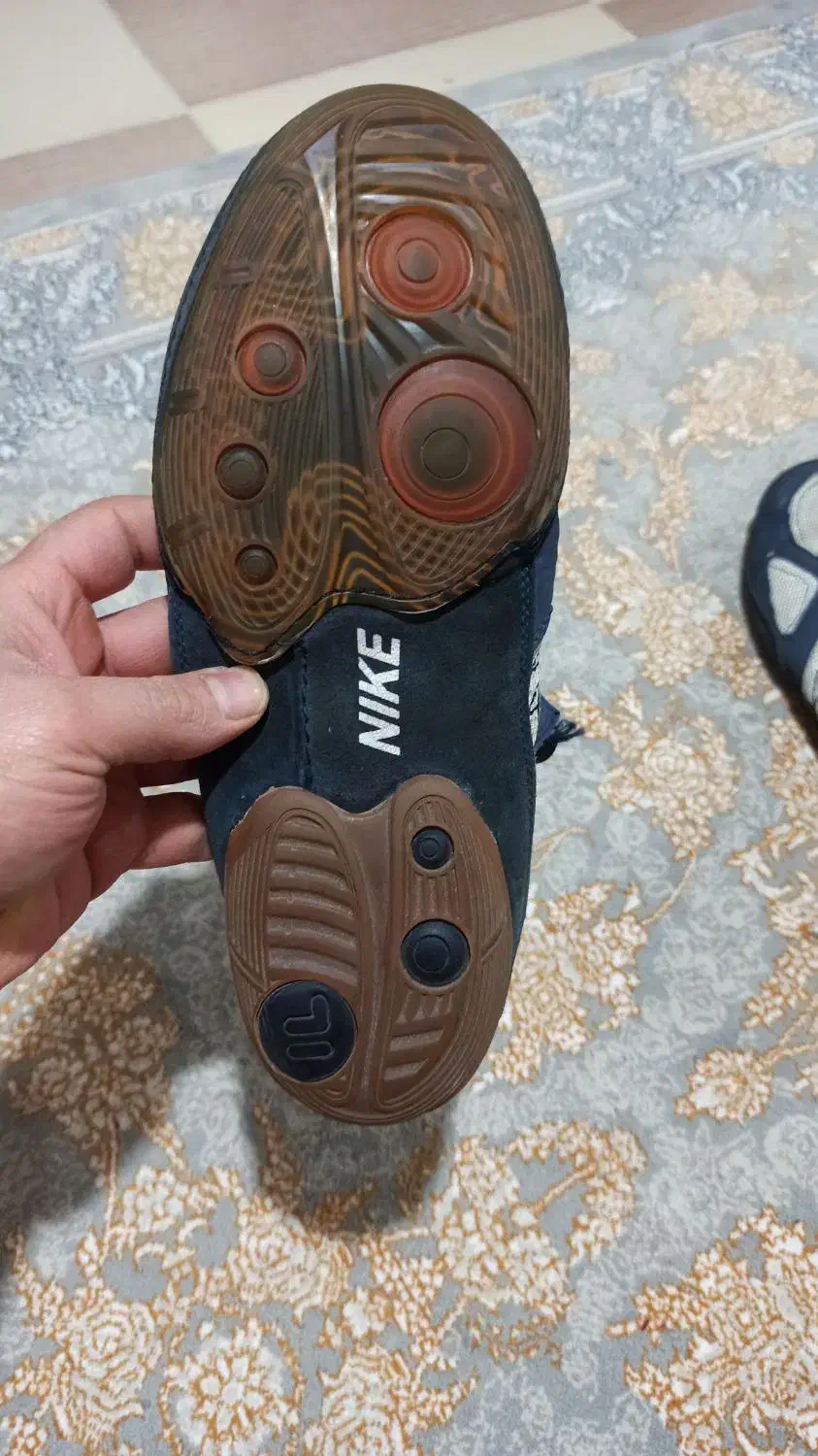 کتونی کشتی نایک|کیف، کفش، کمربند|اراک, |دیوار