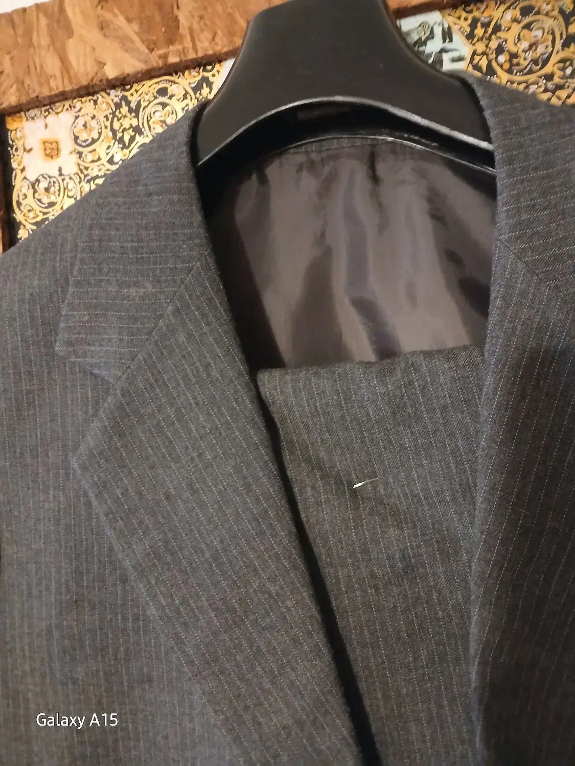 یکدست کت وشلوار|لباس|رشت, باهنر|دیوار