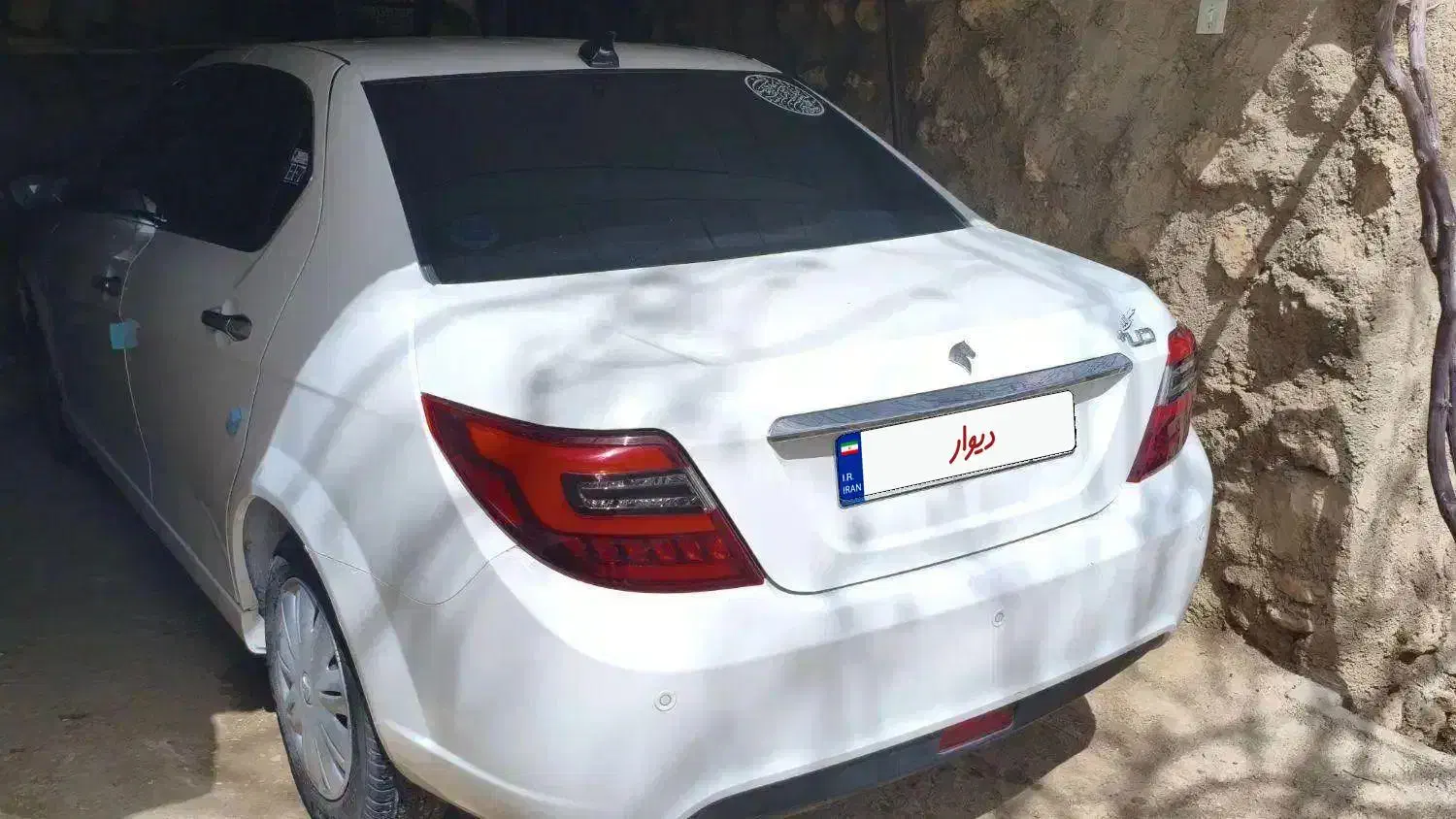 دنا|خودرو سواری و وانت|سپیدان, |دیوار