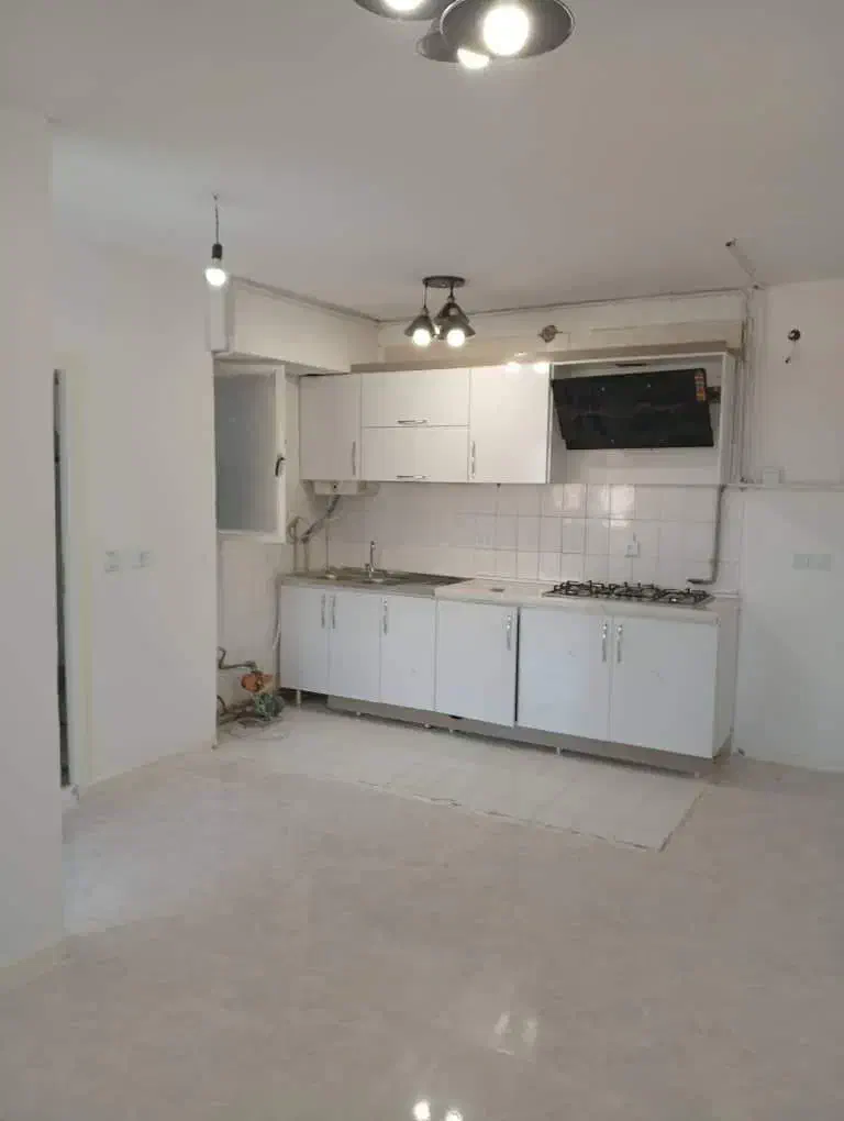 فروش واحد 52متری باز سازی شده|فروش آپارتمان|قرچک, مجتمع گلشهر|دیوار