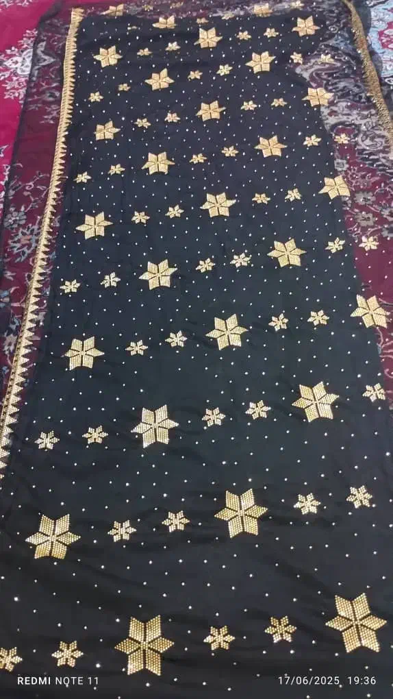 جلبیل خوسی|لباس|میناب, |دیوار