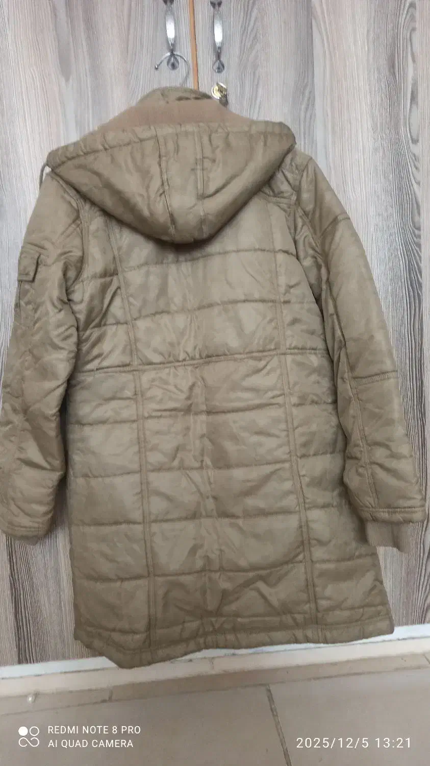 کاپشن|لباس|قم, نیروگاه|دیوار