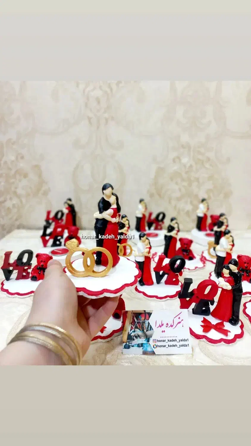 استنداسم|مجسمه، تندیس، ماکت|اردبیل, |دیوار