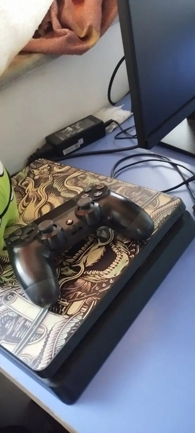 Ps4 slim 1TB|کنسول، بازی ویدئویی و آنلاین|لاهیجان, لیالستان|دیوار
