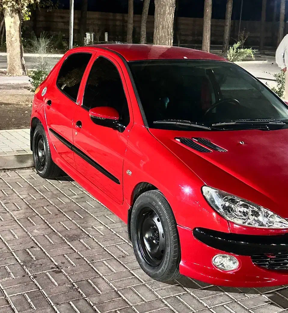 206 قرمز تیپ 5 گوجه ای مدل 94 بدنه ایینه|خودرو سواری و وانت|شیراز, شهرک والفجر|دیوار