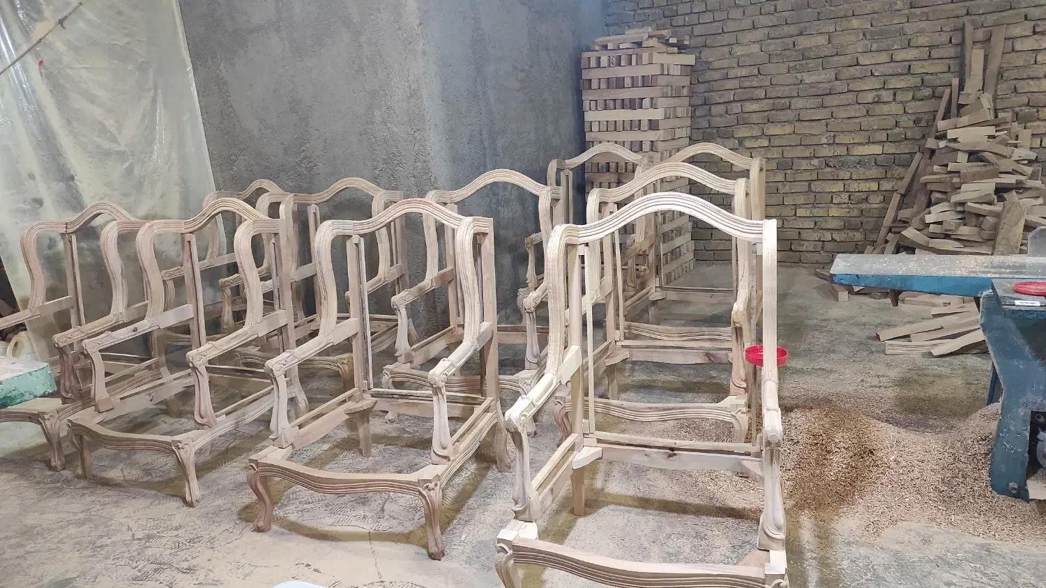 خدمات نجاری،چسباندنی|خدمات پیشه و مهارت|تویسرکان, |دیوار