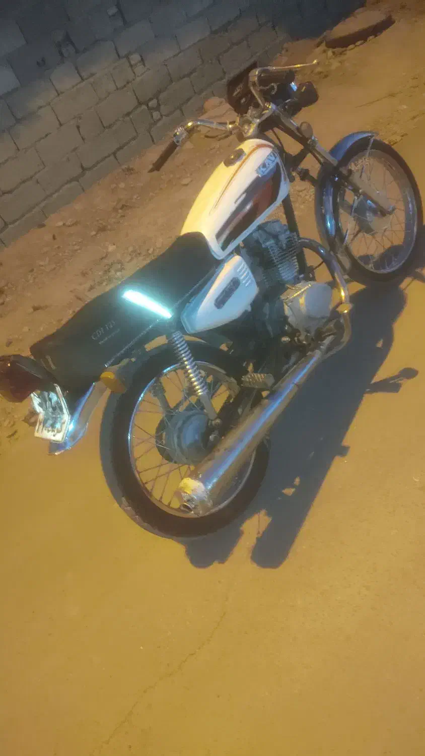 هوندا ۱۲۵|موتورسیکلت|بافت, |دیوار