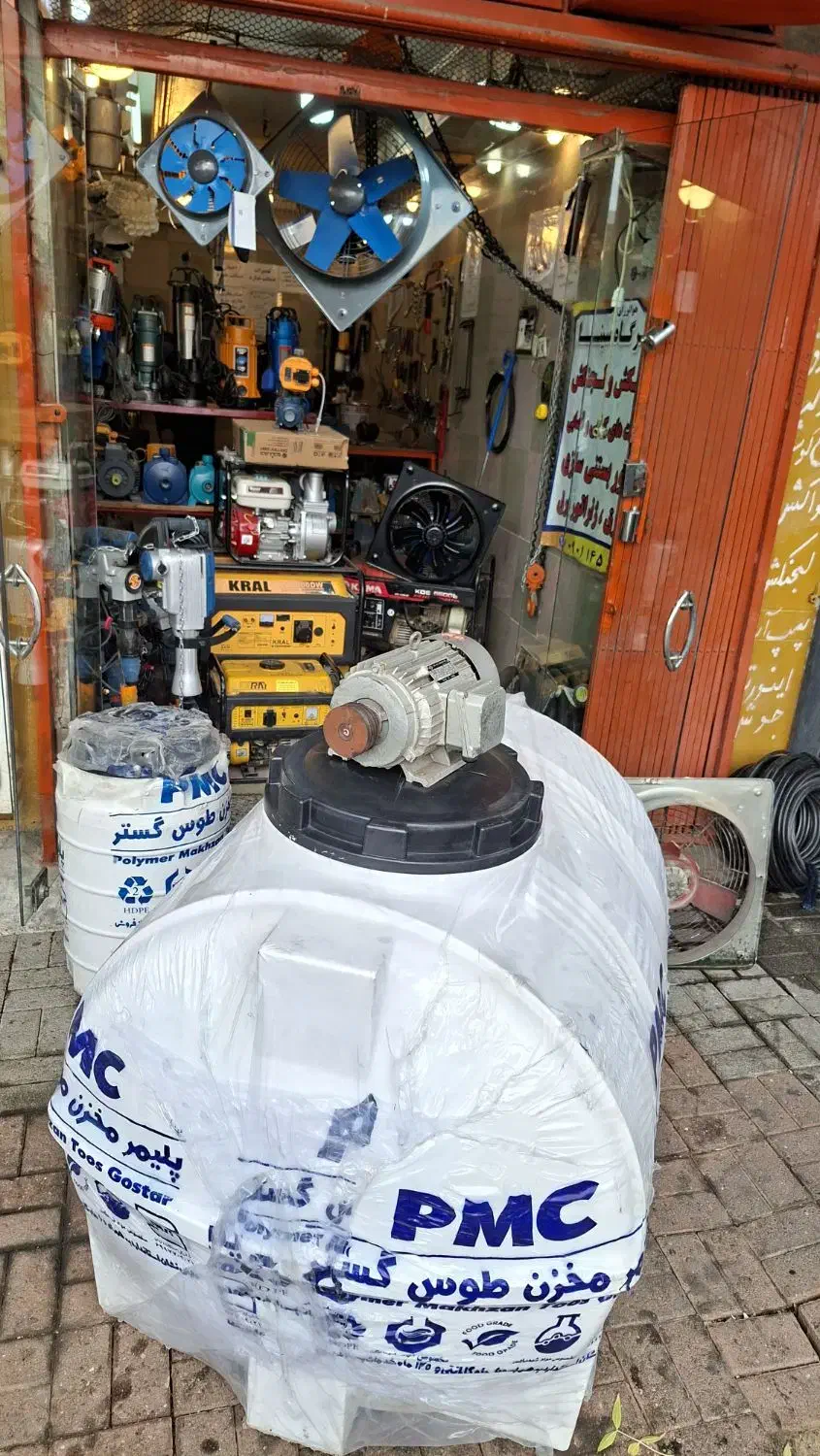 منبع آب ۱۰۰۱ لیتری 4 لایه|مصالح و تجهیزات ساختمان|بروجرد, |دیوار