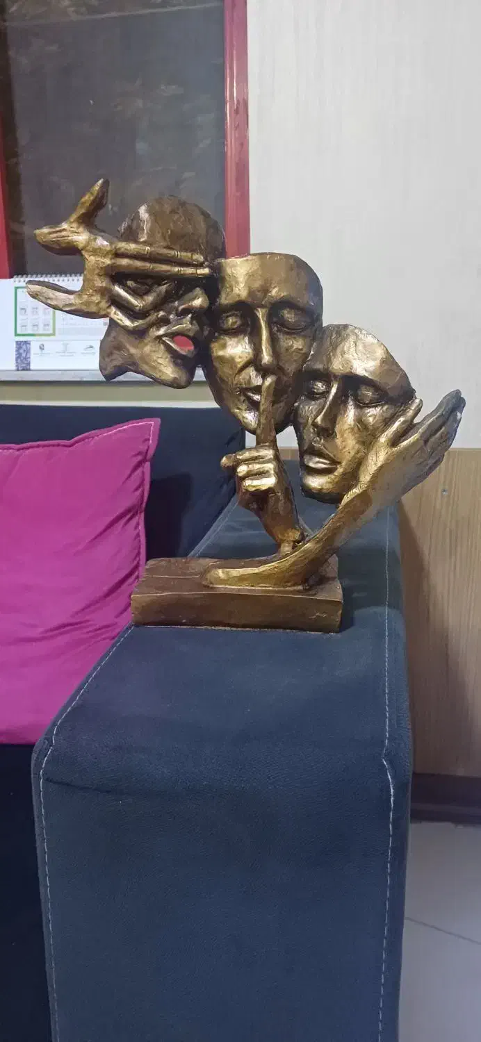 مجسمه زیبا|مجسمه، تندیس، ماکت|رشت, سعدی (تختی)|دیوار