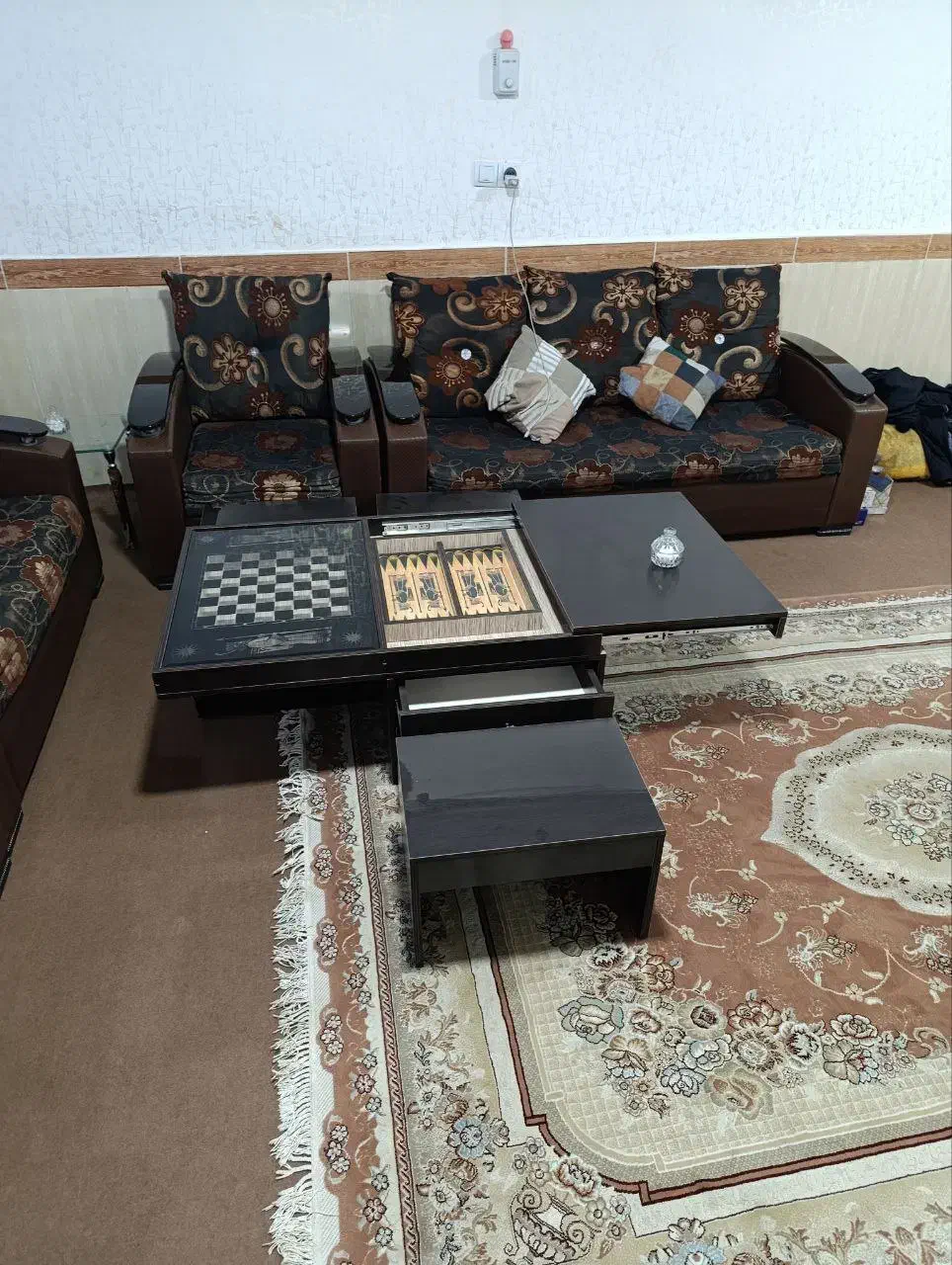 مبل 7نفره وعسلی کامل|مبلمان خانگی و میز عسلی|مریوان, |دیوار