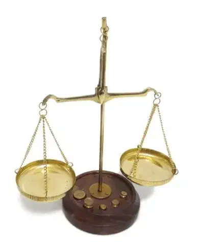 ترازوی برنجی عدالت|کلکسیون اشیاء عتیقه|دماوند, گیلاوند|دیوار