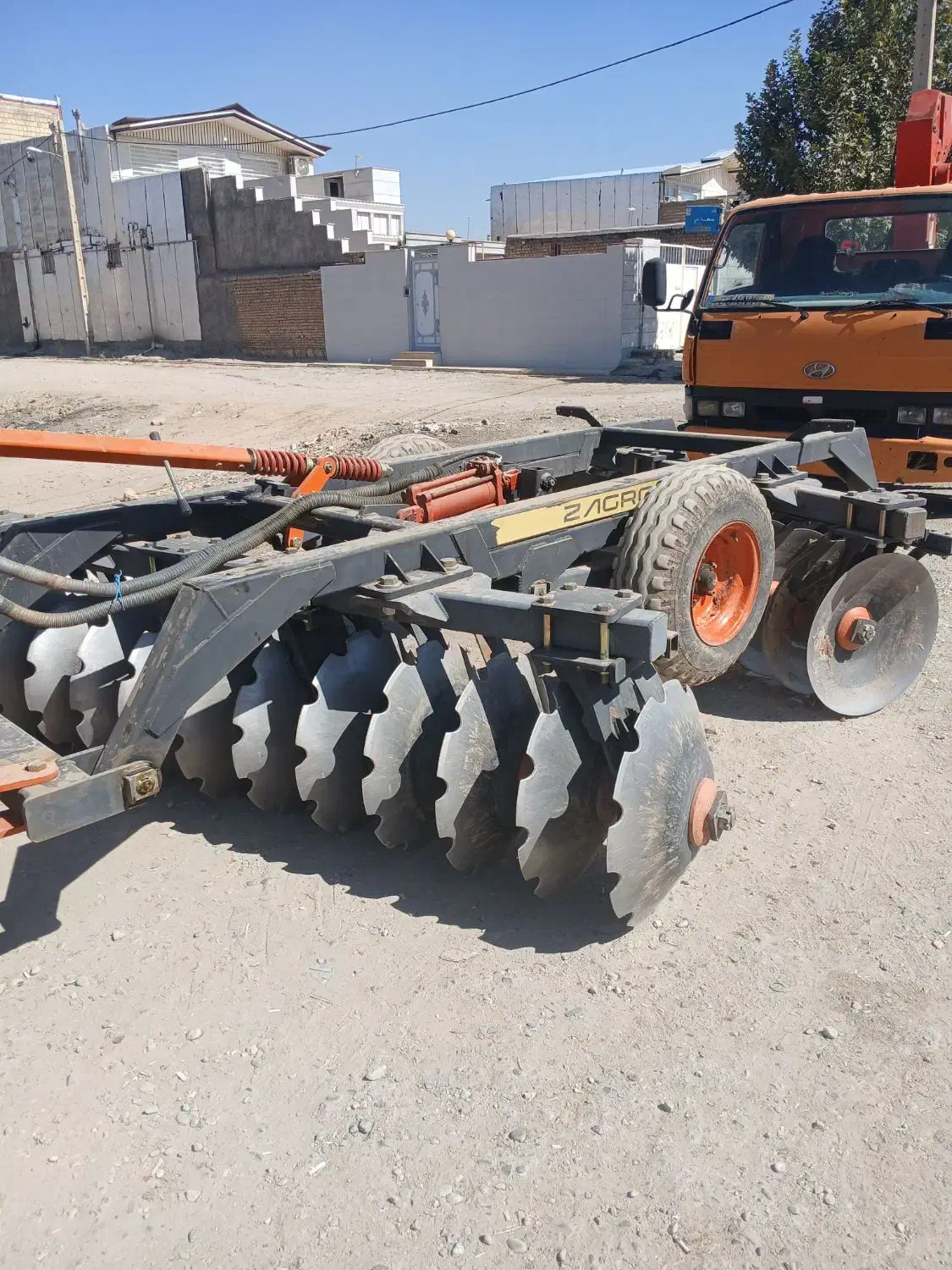 خدمات کشاورزی با تراکتور ۳۹۹جفت،دیسک سنگین،گاواهن|خدمات باغبانی و درختکاری|کوهدشت, |دیوار