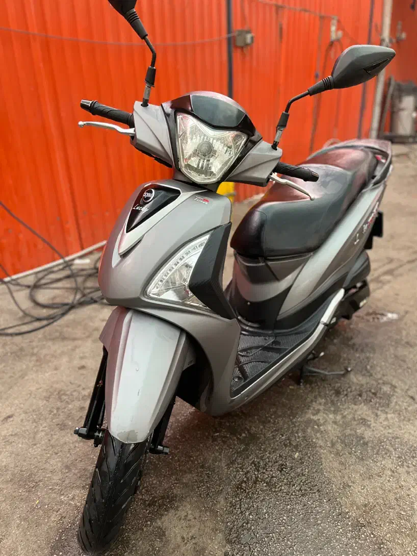 موتور لاکی ۱۸۰ کم کار فابریک همه چی نو نو|موتورسیکلت|اصفهان, مفتح|دیوار