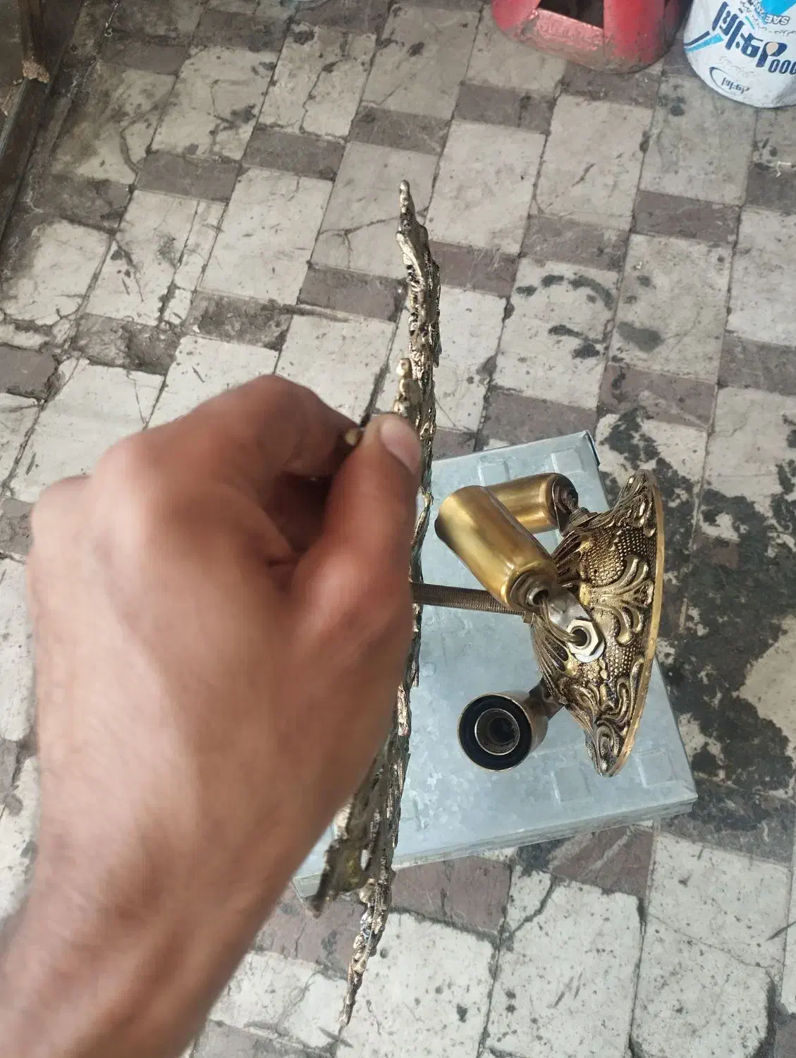 لوستر سقفی آویز برنجی برنزی|لوستر و چراغ آویز|قم, طلاب غیر ایرانی|دیوار