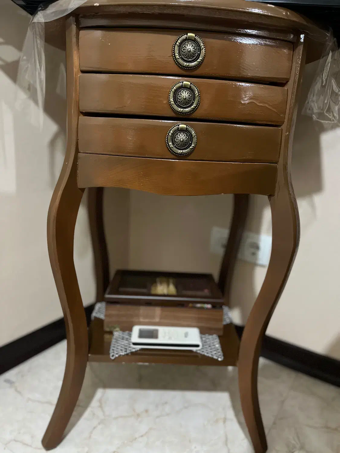 میز دکوری|بوفه، ویترین، کنسول|اراک, |دیوار