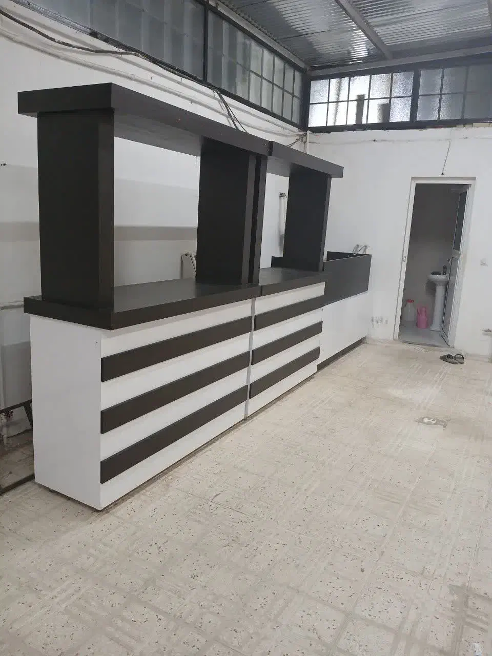 ویترین|فروشگاه و مغازه|شاهین‌شهر, مخابرات (شهید بهشتی)|دیوار