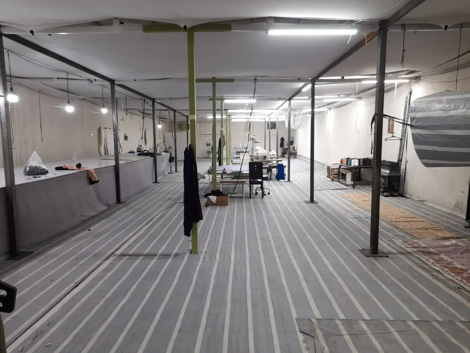 استخدام وردست برشکارخانم شومیز مانتو امین آباد|استخدام صنعتی، فنی، مهندسی|ری, امین آباد|دیوار