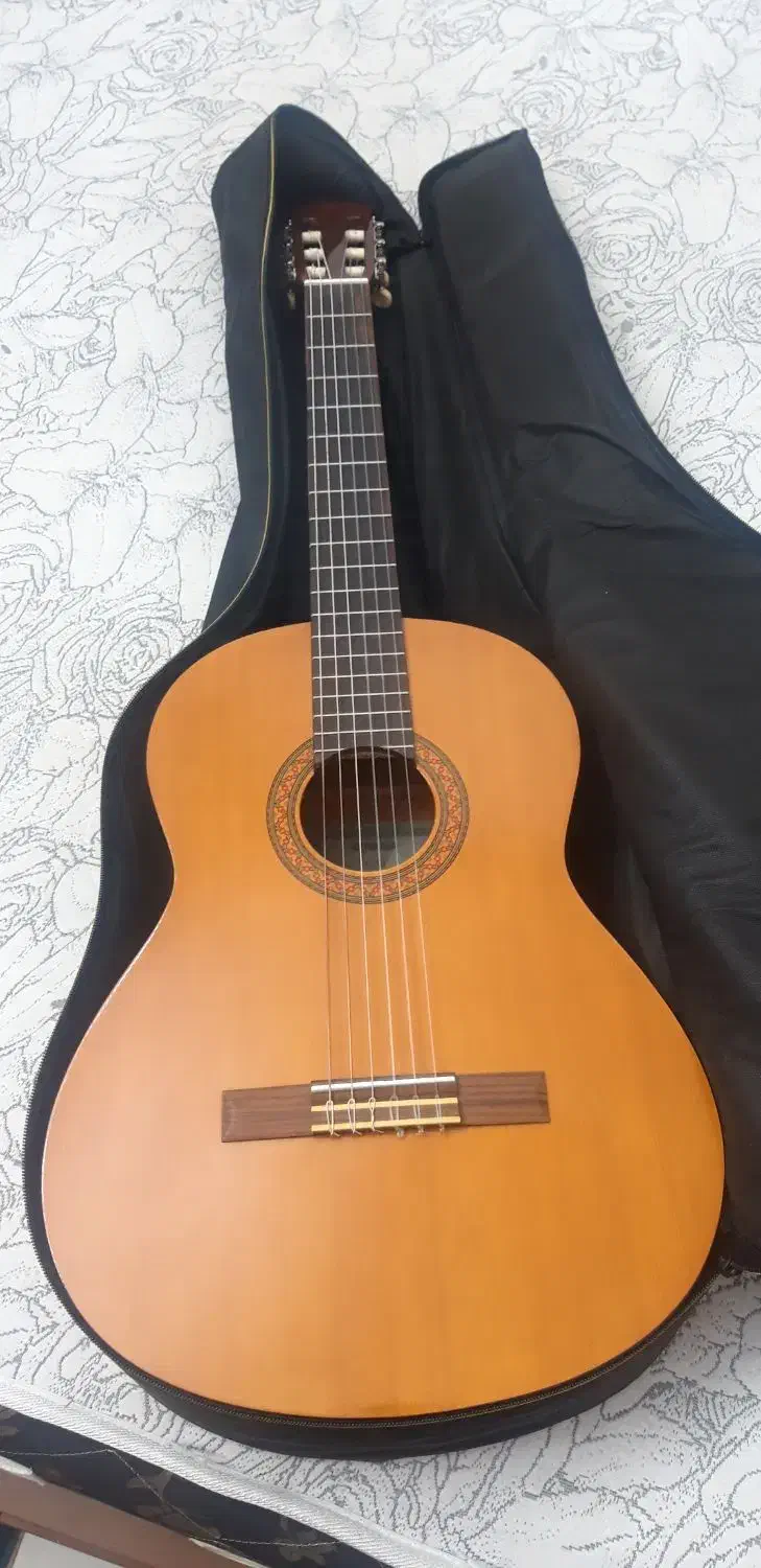 گیتار c40 یاماها|گیتار، بیس، امپلیفایر|یزد, |دیوار