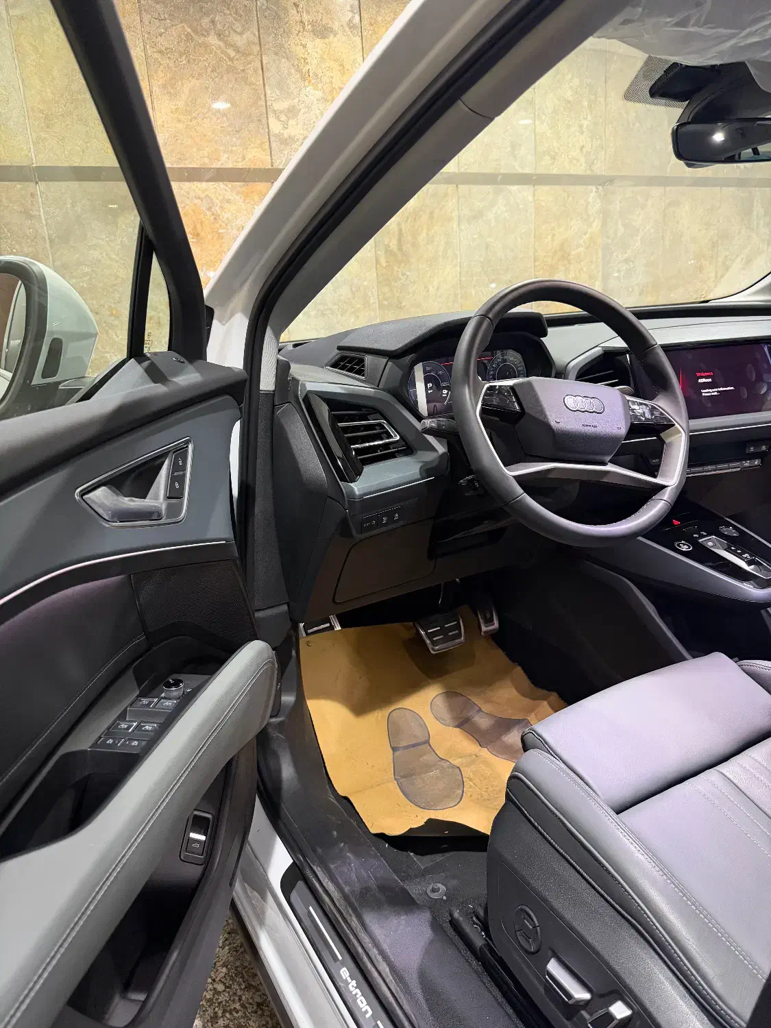 آئودی Q5 etron40 2024|خودرو سواری و وانت|تهران, اختیاریه|دیوار