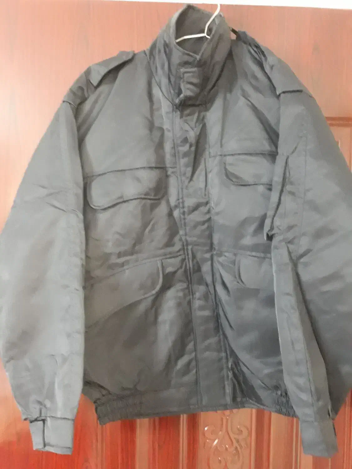 کاپشن شمعی|لباس|باغستان, |دیوار