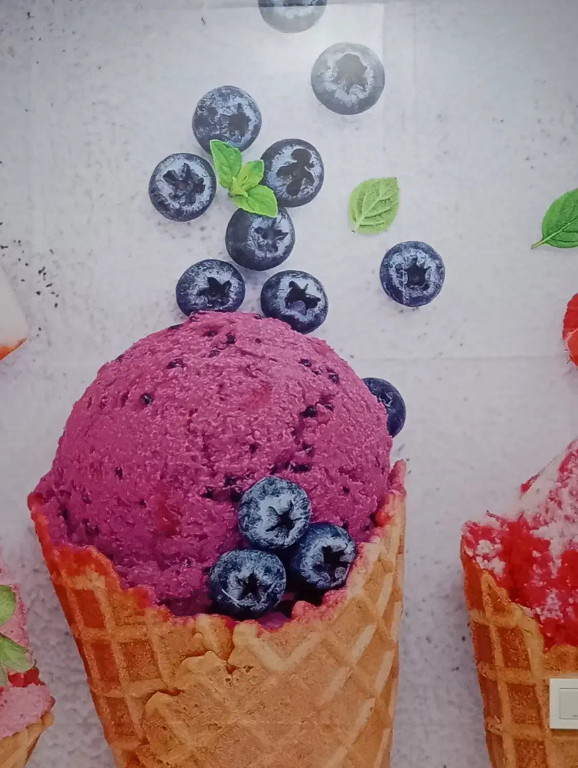 نیازمند فروشنده مسلط به بستنی و آبمیوه|استخدام خدمات فروشگاه و رستوران|برازجان, |دیوار