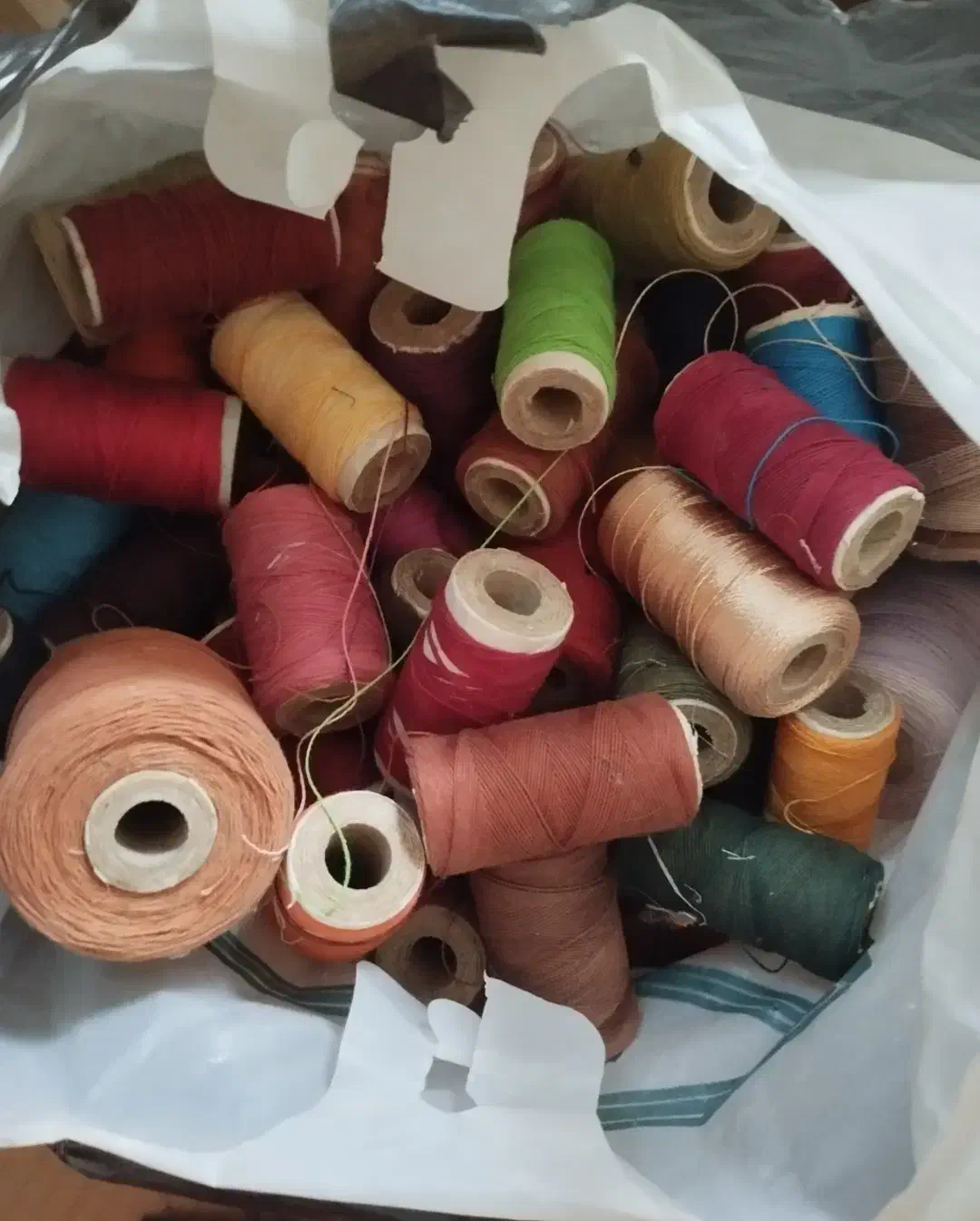 انواع نخ لباس بلوچی|لوازم خیاطی و بافتنی|چابهار, |دیوار