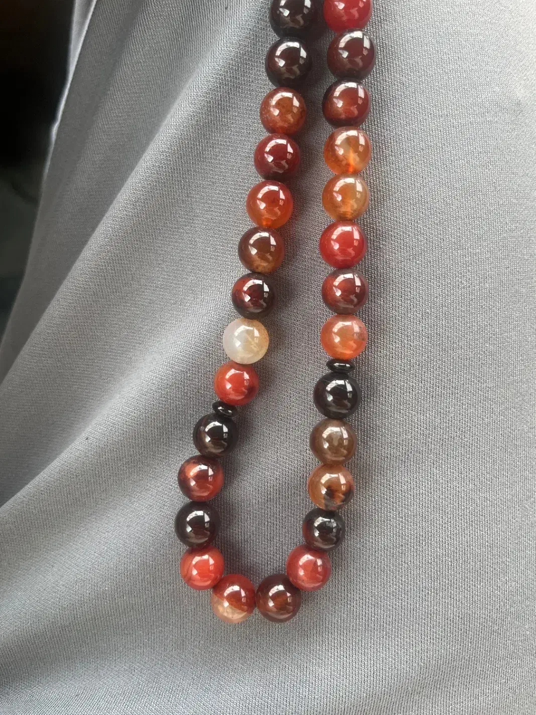 تسبیح سنگ|کلکسیون اشیاء عتیقه|ارومیه, |دیوار