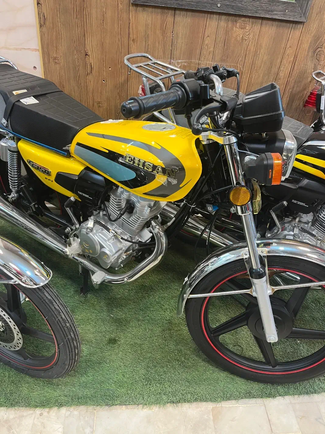 سالارگستر|موتورسیکلت|میبد, |دیوار