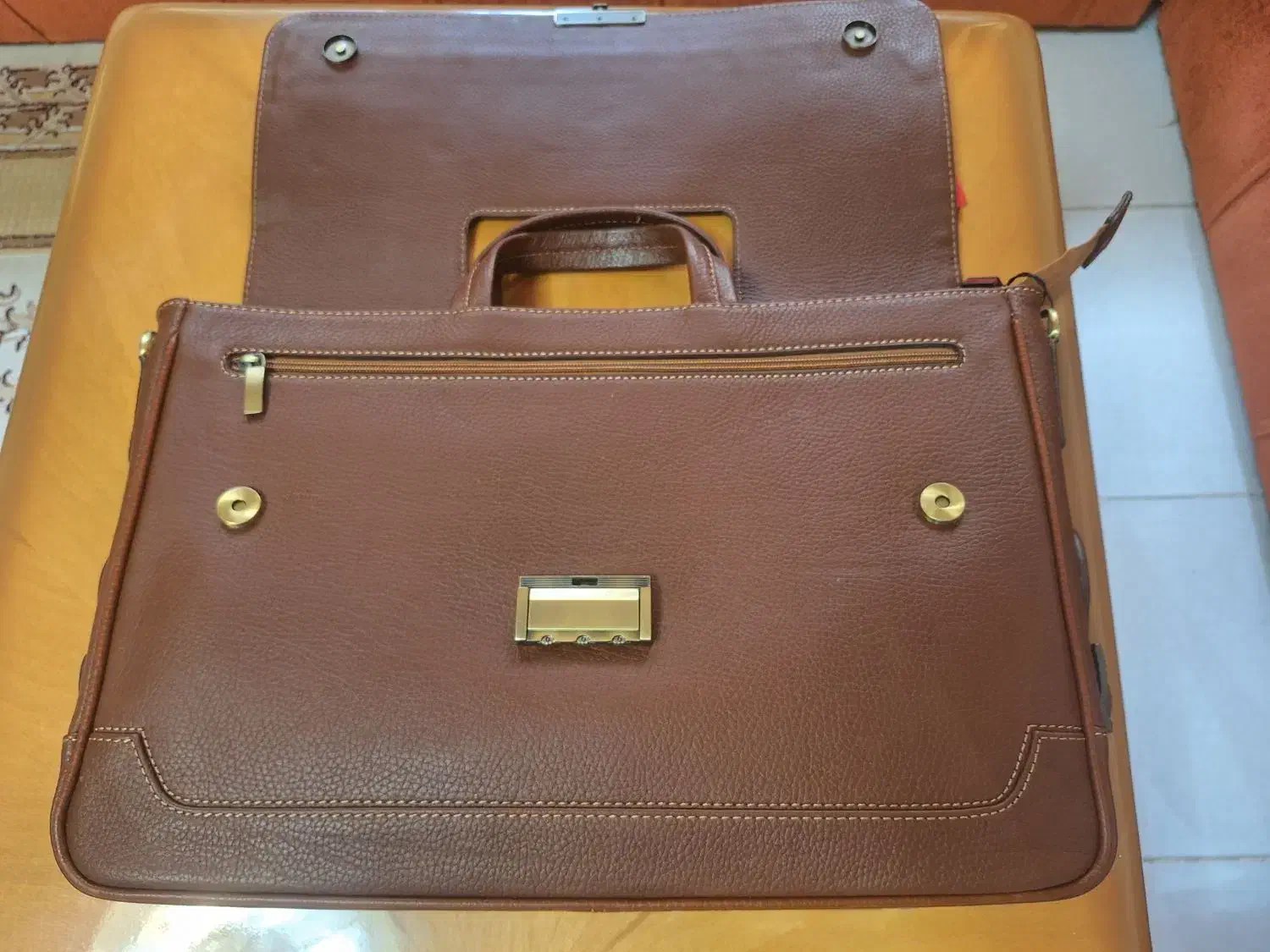 کیف چرم دانشجویی و اداری نو|کیف، کفش، کمربند|رشت, گلسار|دیوار