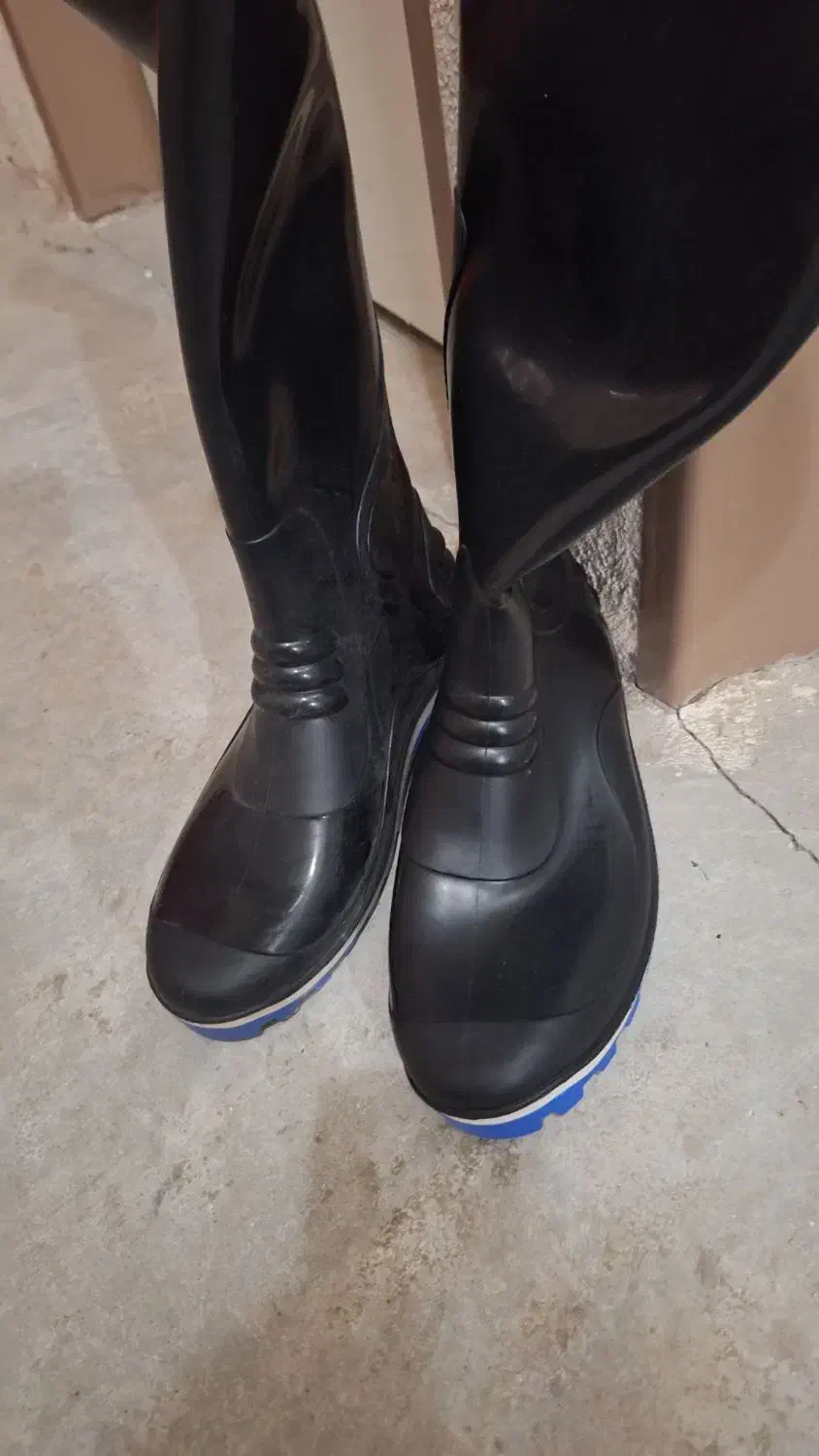 دو جفت چکمه ایمنی ساق بلند|کیف، کفش، کمربند|رشت, گلزاران|دیوار