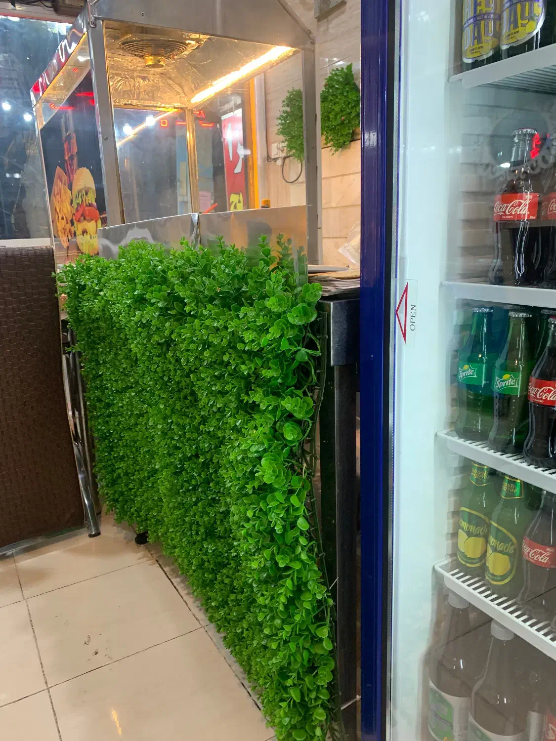 فر کار ساندویچی|استخدام خدمات فروشگاه و رستوران|بومهن, |دیوار